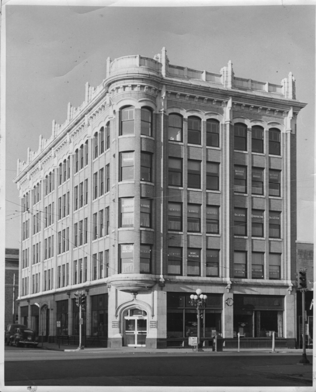 47FirstNationalBankbyCharlesMPottsmith1940crop