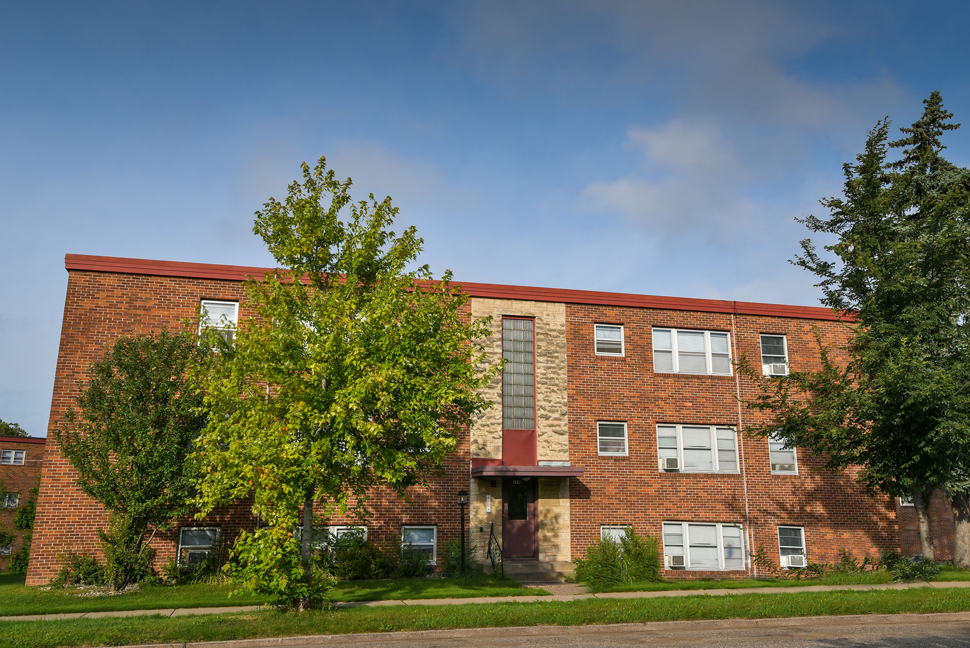 885 St. Paul Ave. St, Paul MN 55116